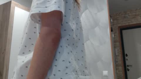 maybe_doll online show from March 20, 9:08 pm