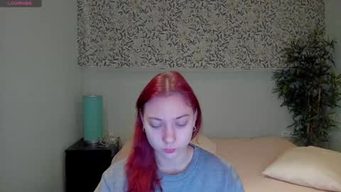 Snapshot of maybe_mia chatting on January 30, 1:22 am Mia GMT2 Mon 3-9 AM Tue 3-9 AM Wed 3-9 AMThur 10 AM - 4 PM Fri 3-9 AM Sat 3-9 AM Sun 3-9 AM. online show from January 30, 1:22 am