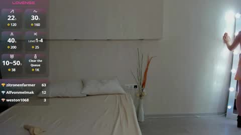 Snapshot of maybe_mia chatting on January 31, 4:36 am Mia GMT2 Mon 3-9 AM Tue 3-9 AM Wed 3-9 AMThur 10 AM - 4 PM Fri 3-9 AM Sat 3-9 AM Sun 3-9 AM. online show from January 31, 4:36 am