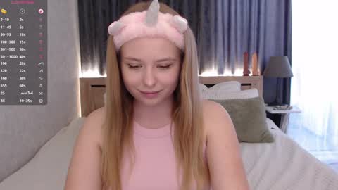maybebabyx online show from June 4, 3:01 am
