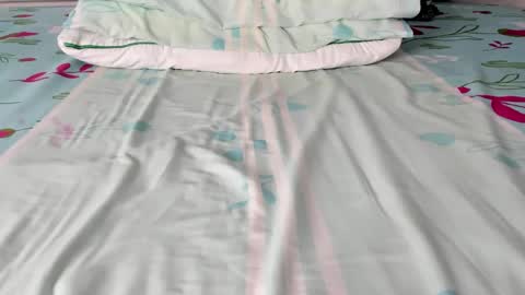 Maybelline69 online show from November 7, 7:25 pm