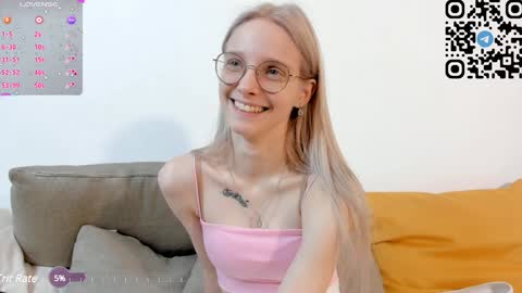 Snapshot of maydaguy chatting on January 12, 9:40 am Megan online show from January 12, 9:40 am