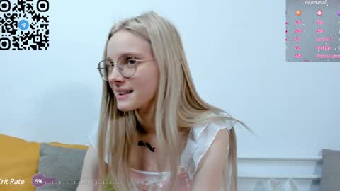 Snapshot of maydaguy chatting on January 26, 9:29 am Megan online show from January 26, 9:29 am