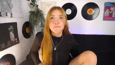 Snapshot of maylinskye chatting on July 27, 6:59 pm Maylin Skye online show from July 27, 6:59 pm