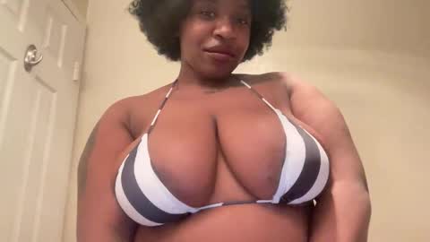 mayluvsu online show from February 14, 4:20 am