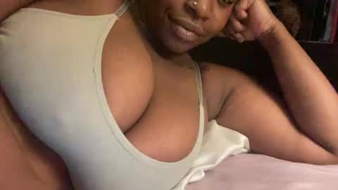 mayluvsu online show from May 10, 4:50 am