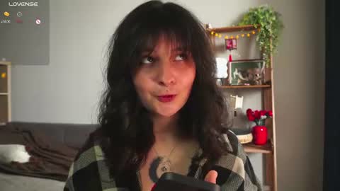 Snapshot of maymary_ chatting on June 25, 6:18 am Mary . online show from June 25, 6:18 am