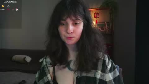 Snapshot of maymary_ chatting on July 7, 7:23 am Mary . online show from July 7, 7:23 am