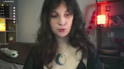 Snapshot of maymary_ chatting on July 22, 6:05 am Mary . online show from July 22, 6:05 am
