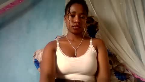 Snapshot of mayrah5 chatting on May 29, 6:33 am mayrah online show from May 29, 6:33 am