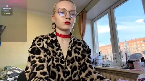 olivia online show from March 19, 3:16 pm