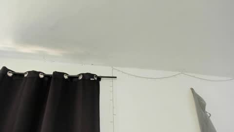 mazikeen_18 online show from March 8, 3:35 pm