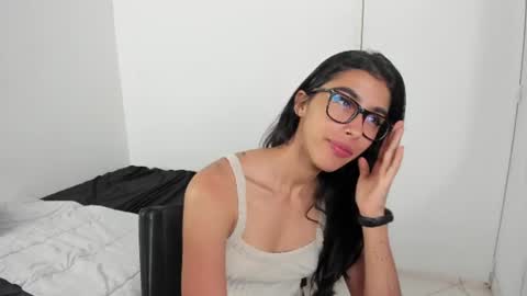 mazikeen_18 online show from July 17, 2:02 pm