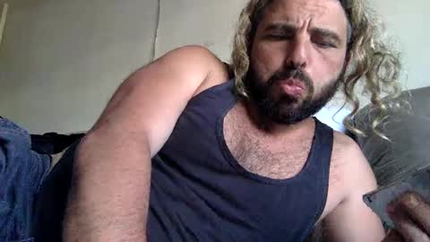 mazl0w online show from December 9, 4:45 am