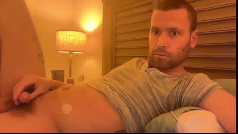 Snapshot of mbnc chatting on December 1, 3:11 am lol online show from December 1, 3:11 am