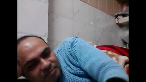 Snapshot of mcaraj2 chatting on December 1, 6:08 pm mcaraj2 online show from December 1, 6:08 pm