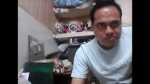 Snapshot of mcaraj2 chatting on May 14, 6:47 pm mcaraj2 online show from May 14, 6:47 pm
