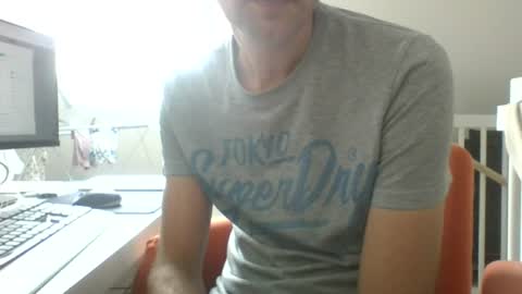 Snapshot of mcloraheen chatting on June 12, 9:30 am mcloraheen online show from June 12, 9:30 am