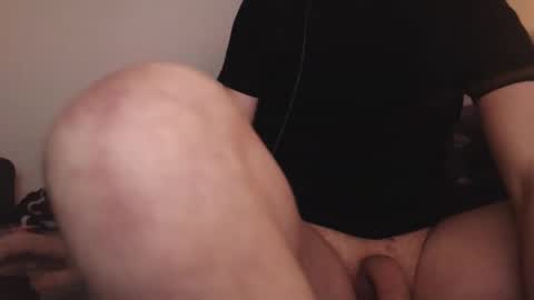 Snapshot of mcmike_es chatting on December 31, 1:26 am Mike online show from December 31, 1:26 am