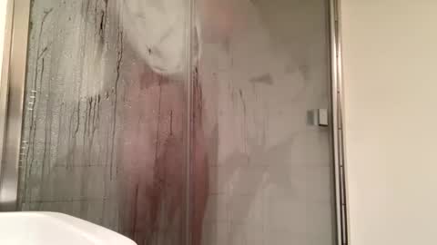 Snapshot of mcr8080 chatting on December 29, 6:05 pm mcr8080 online show from December 29, 6:05 pm