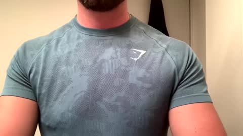 Snapshot of mcr8080 chatting on January 9, 5:44 am mcr8080 online show from January 9, 5:44 am