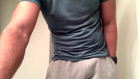 Snapshot of mcr8080 chatting on January 9, 6:15 pm mcr8080 online show from January 9, 6:15 pm