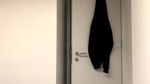 Snapshot of mcr8080 chatting on January 11, 6:35 am mcr8080 online show from January 11, 6:35 am