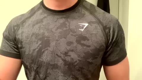 Snapshot of mcr8080 chatting on January 22, 10:48 pm mcr8080 online show from January 22, 10:48 pm