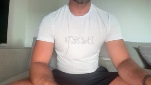 Snapshot of mcr8080 chatting on July 1, 6:04 am mcr8080 online show from July 1, 6:04 am