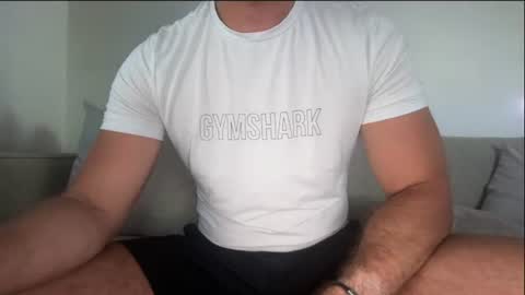 Snapshot of mcr8080 chatting on July 4, 6:41 am mcr8080 online show from July 4, 6:41 am