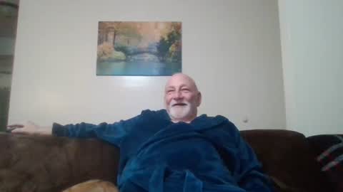 Snapshot of mdane99 chatting on December 27, 2:25 am mdane99 online show from December 27, 2:25 am