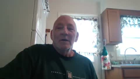 Snapshot of mdane99 chatting on February 13, 10:54 pm mdane99 online show from February 13, 10:54 pm