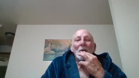 Snapshot of mdane99 chatting on October 31, 1:06 am mdane99 online show from October 31, 1:06 am