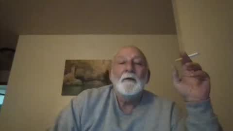 Snapshot of mdane99 chatting on December 4, 1:48 am mdane99 online show from December 4, 1:48 am