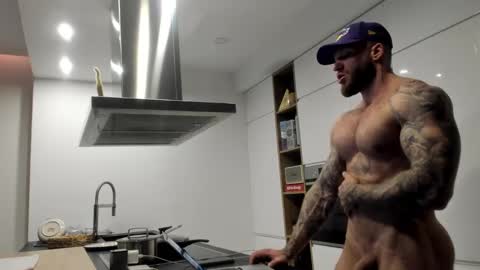 Snapshot of mealphamale chatting on December 3, 2:49 pm Alpha Male online show from December 3, 2:49 pm