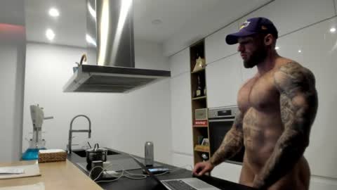 Snapshot of mealphamale chatting on July 21, 2:19 pm Alpha Male online show from July 21, 2:19 pm