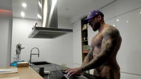 Snapshot of mealphamale chatting on July 22, 3:59 pm Alpha Male online show from July 22, 3:59 pm