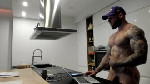 Snapshot of mealphamale chatting on July 28, 3:43 pm Alpha Male online show from July 28, 3:43 pm