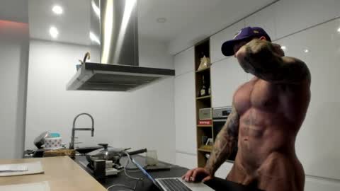 Snapshot of mealphamale chatting on July 29, 1:53 pm Alpha Male online show from July 29, 1:53 pm