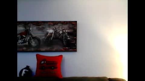 Snapshot of meathome3 chatting on November 21, 9:24 pm me at home online show from November 21, 9:24 pm