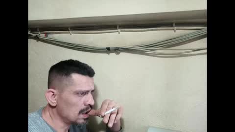 Snapshot of mecera83 chatting on November 19, 8:47 am mecera83 online show from November 19, 8:47 am