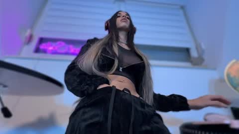 Snapshot of meclarityxxx chatting on November 15, 8:16 pm online show from November 15, 8:16 pm