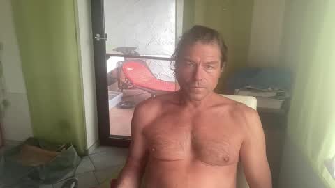 medeinoe online show from November 3, 1:23 pm