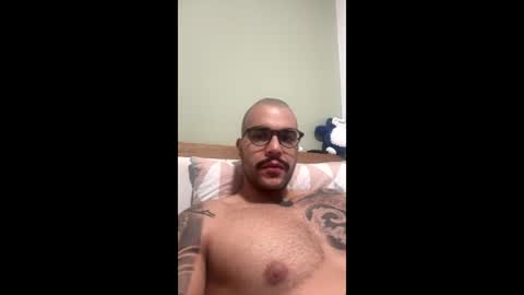 Snapshot of medellindrak chatting on June 1, 1:07 am filippoae online show from June 1, 1:07 am