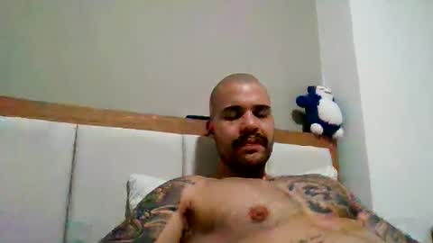 Snapshot of medellindrak chatting on June 8, 1:39 am filippoae online show from June 8, 1:39 am