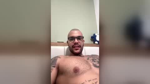 Snapshot of medellindrak chatting on June 16, 11:29 pm filippoae online show from June 16, 11:29 pm