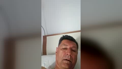 Snapshot of medeni62 chatting on August 7, 4:36 am medeni62 online show from August 7, 4:36 am