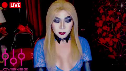 Snapshot of medusaprey chatting on November 19, 10:10 pm THE QUEEN ALPHA Queen Medusa Prey online show from November 19, 10:10 pm