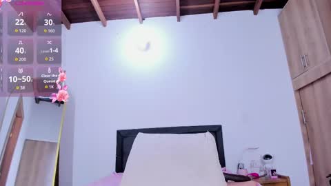 Snapshot of medussa13 chatting on September 13, 1:11 pm medussa13 online show from September 13, 1:11 pm