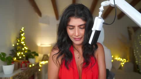 Andrea  online show from December 31, 8:34 pm